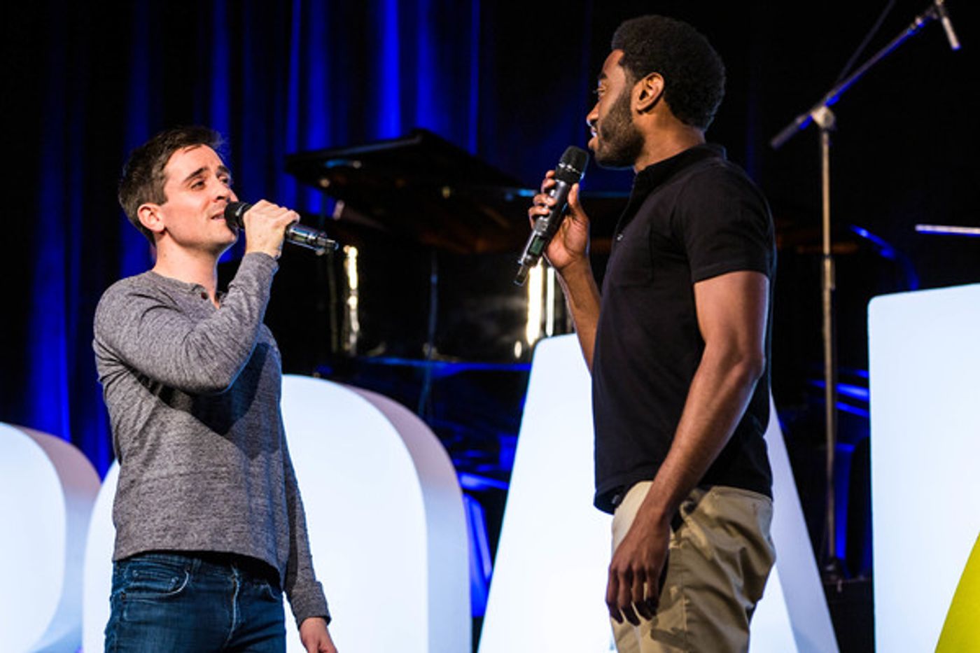 Photo Flash: Laura Osnes, Derek Klena, and More Perform in R&H Goes Pop! at BroadwayCon  Image