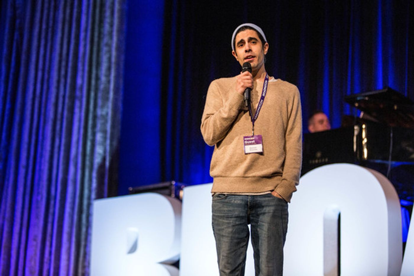 Photo Flash: Laura Osnes, Derek Klena, and More Perform in R&H Goes Pop! at BroadwayCon  Image