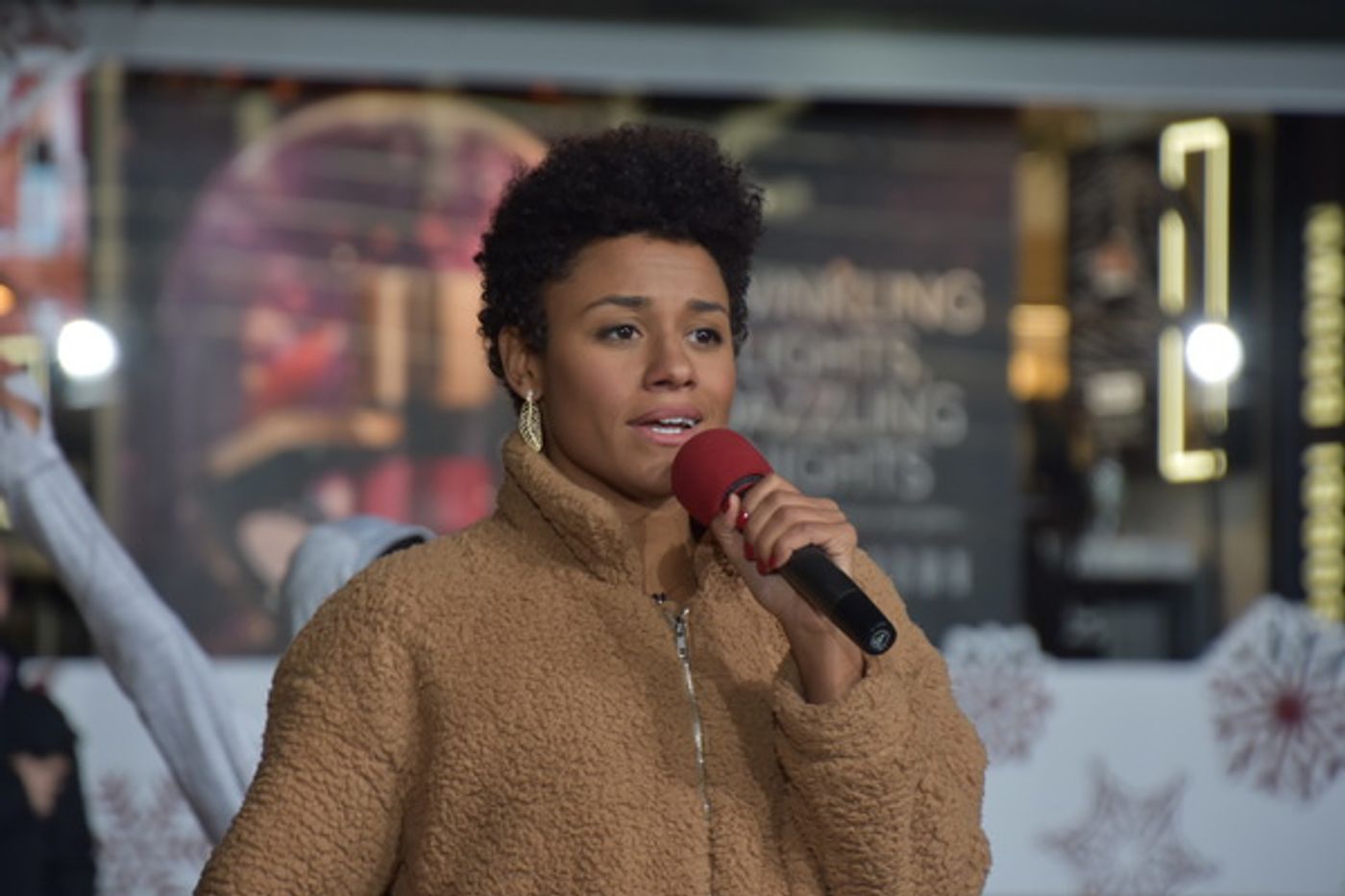 Wake Up With BWW 1/15: WEST SIDE STORY Casting, Palace Theatre Renovation News, and More  Image