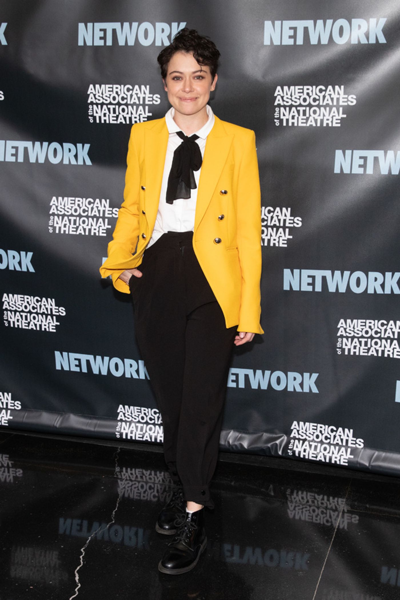 Photo Flash: Bryan Cranston, Tony Goldwyn and More Attend American Associates of The National Theatre Gala Celebrating NETWORK  Image