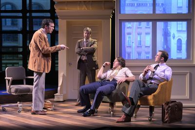  Jim Reston (Kenny Toll), Bob Zelnick (Stephen Muterspaugh), David Frost (Jeremy Webb Photo