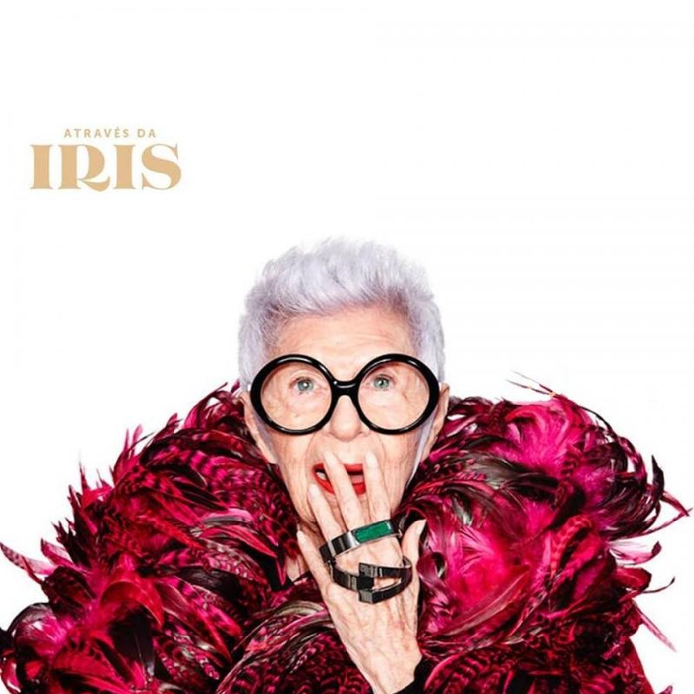 Review: Celebrating Her 90 Years, Nathalia Timberg Gives Life to Iris Apfel, World Fashion Icon, in ATRAVES DA IRIS (Through the Iris)  Image
