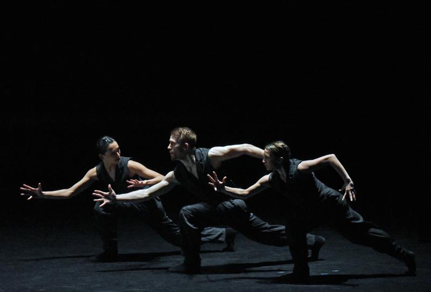 Review: HUBBARD STREET DANCE CHICAGO & THIRD COAST PERCUSSION BLEND THEIR TALENTS INTO A FASCINATING EVENT  at The Wallis Annenberg Center For The Performing Arts  Image