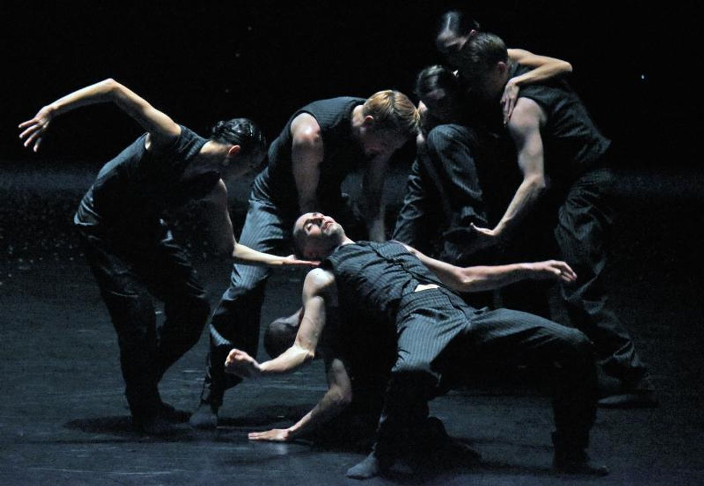 Review: HUBBARD STREET DANCE CHICAGO & THIRD COAST PERCUSSION BLEND THEIR TALENTS INTO A FASCINATING EVENT  at The Wallis Annenberg Center For The Performing Arts  Image