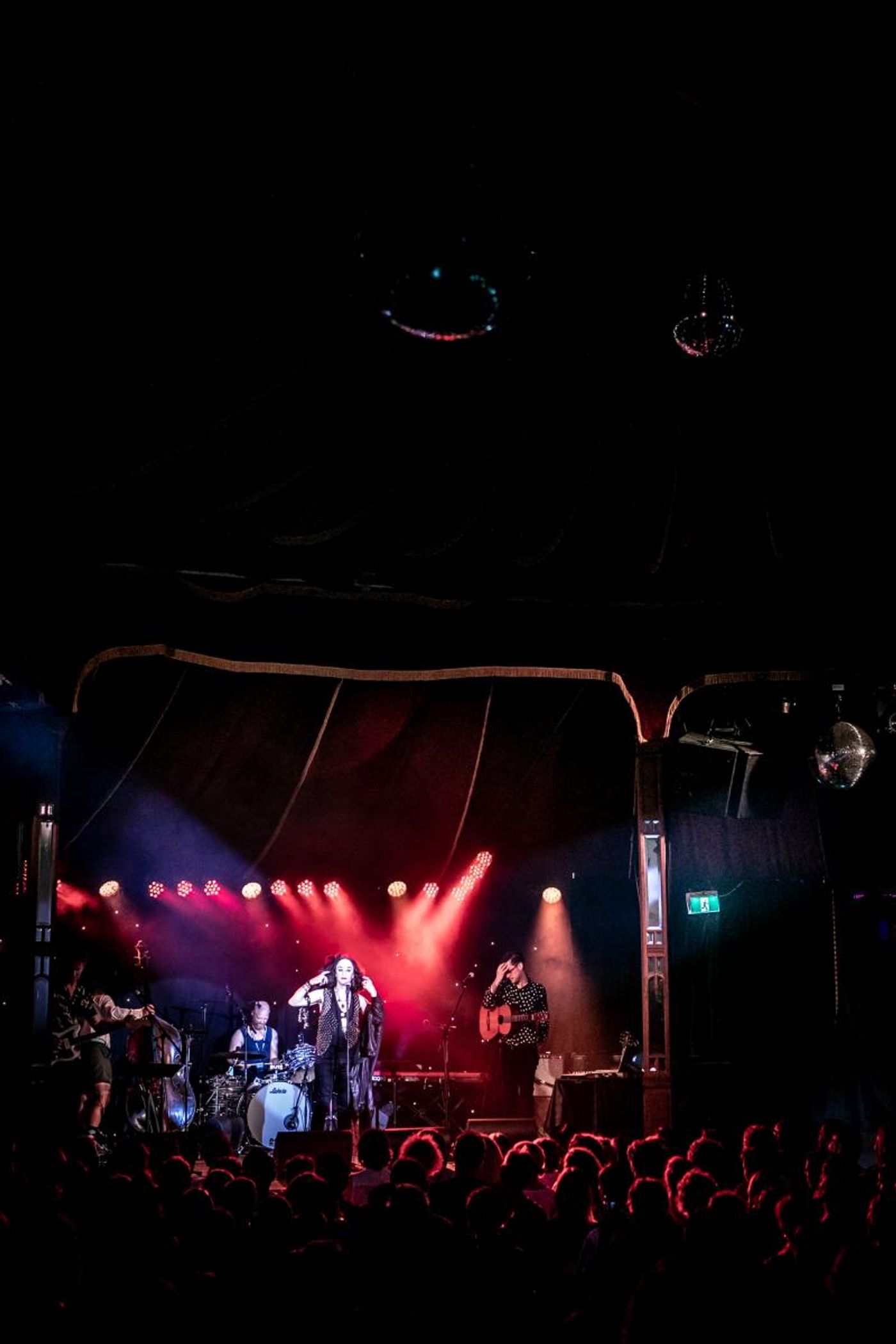 Review: PAUL CAPSIS WITH JETHRO WOODWARD & THE FITZROY YOUTH ORCHESTRA Bring A Dark Rock To Sydney Festival Review: PAUL CAPSIS WITH JETHRO WOODWARD & THE FITZROY YOUTH ORCHESTRA Bring A Dark Rock To Sydney Festival Image