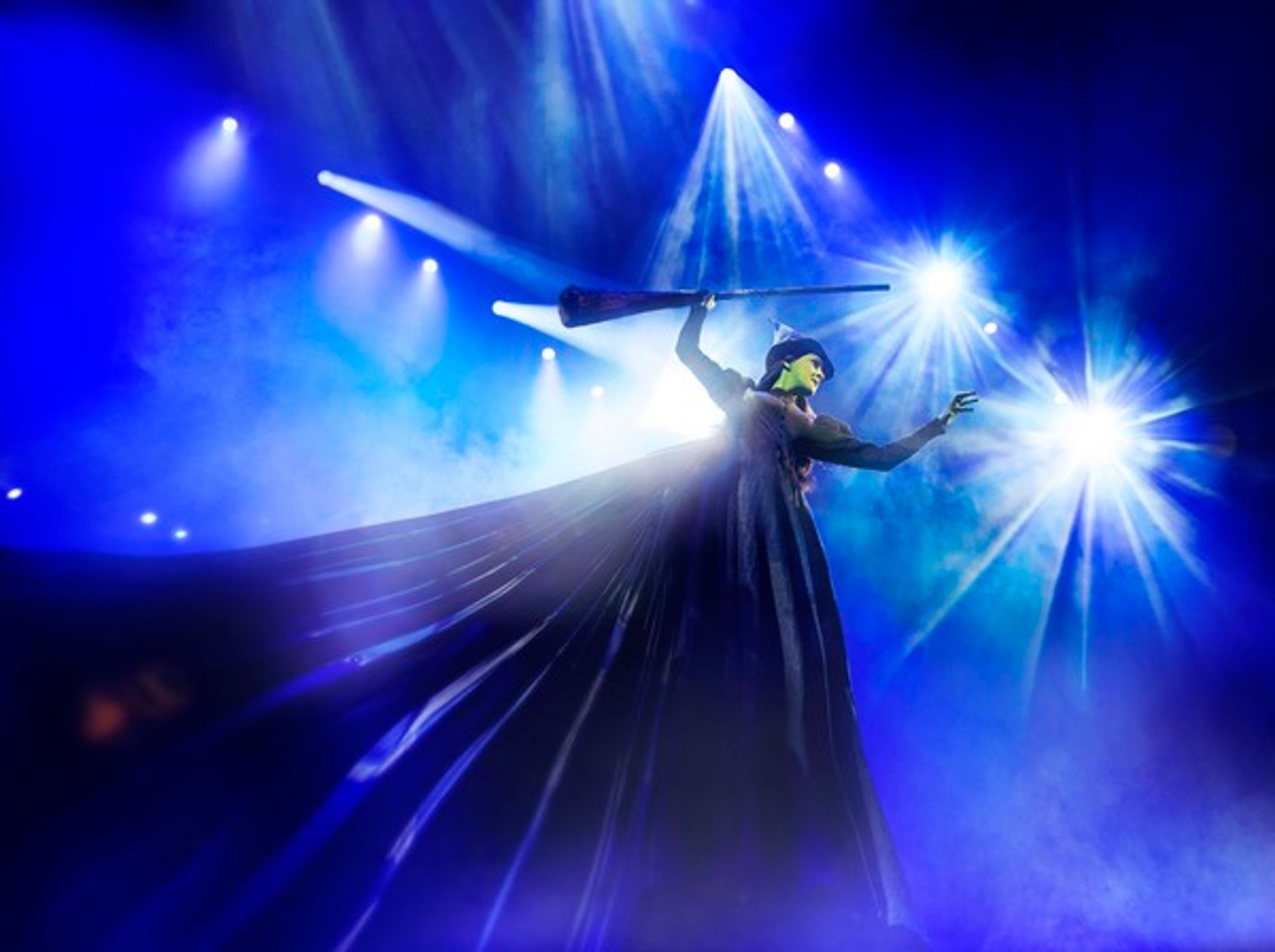 Photo Flash: See New Photos of Sophie Evans and Alice Fearn in WICKED — photo 5 of 6