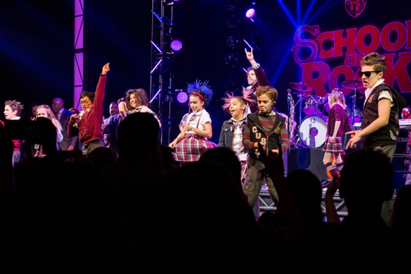 Photo Coverage: The Cast of SCHOOL OF ROCK Takes its Closing Night Curtain Call  Image