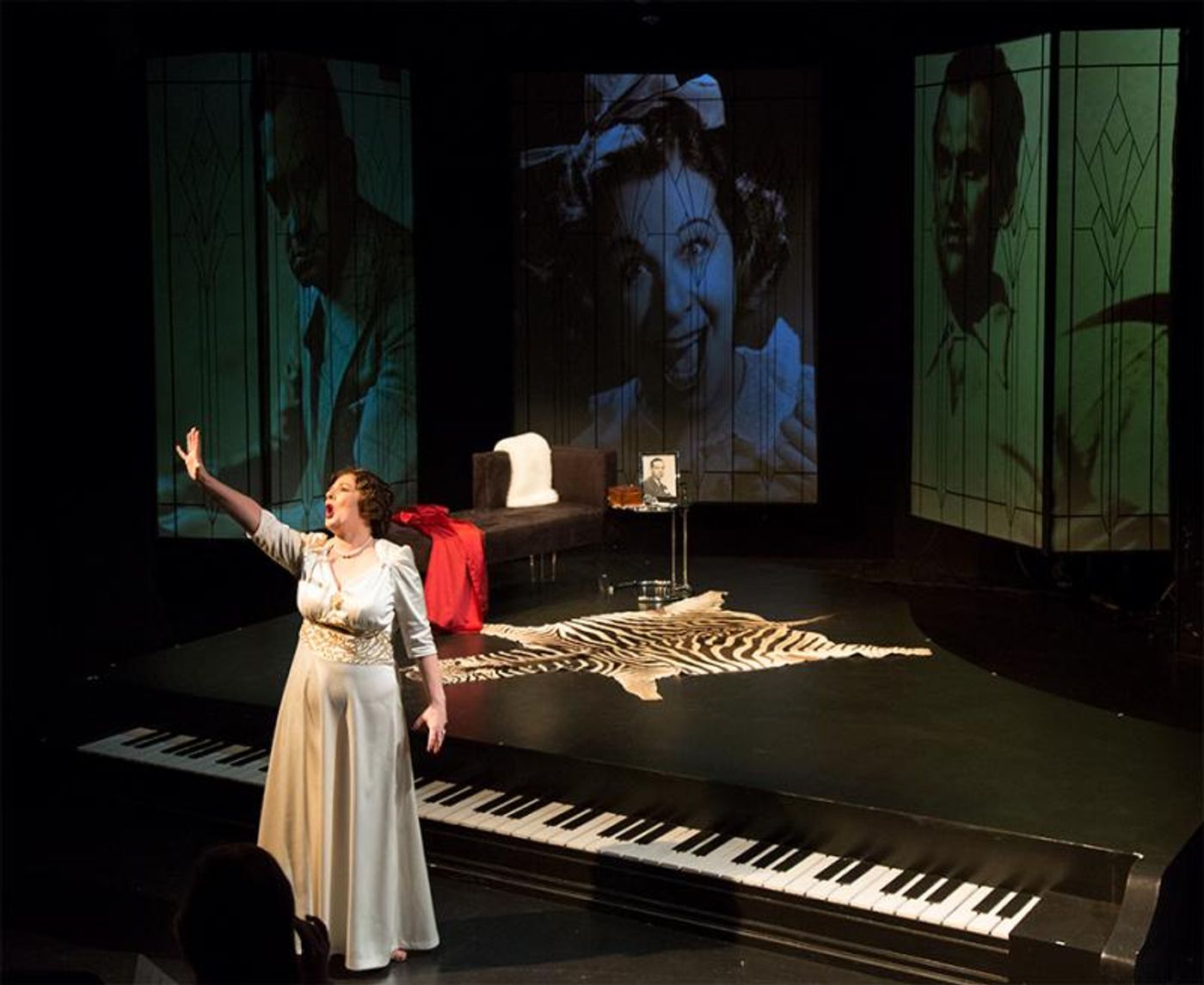 Review: LOVE, LINDA Gives Voice to Porter's Muse  Image