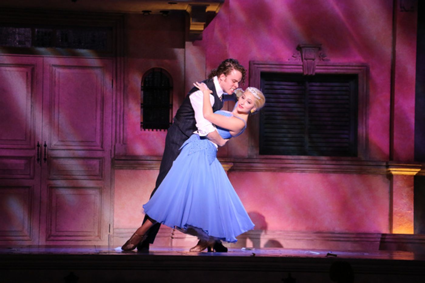 Review: Natalie Cortez Dazzles in Riverside's Thrilling EVITA, Despite Lack of Political Focus  Image