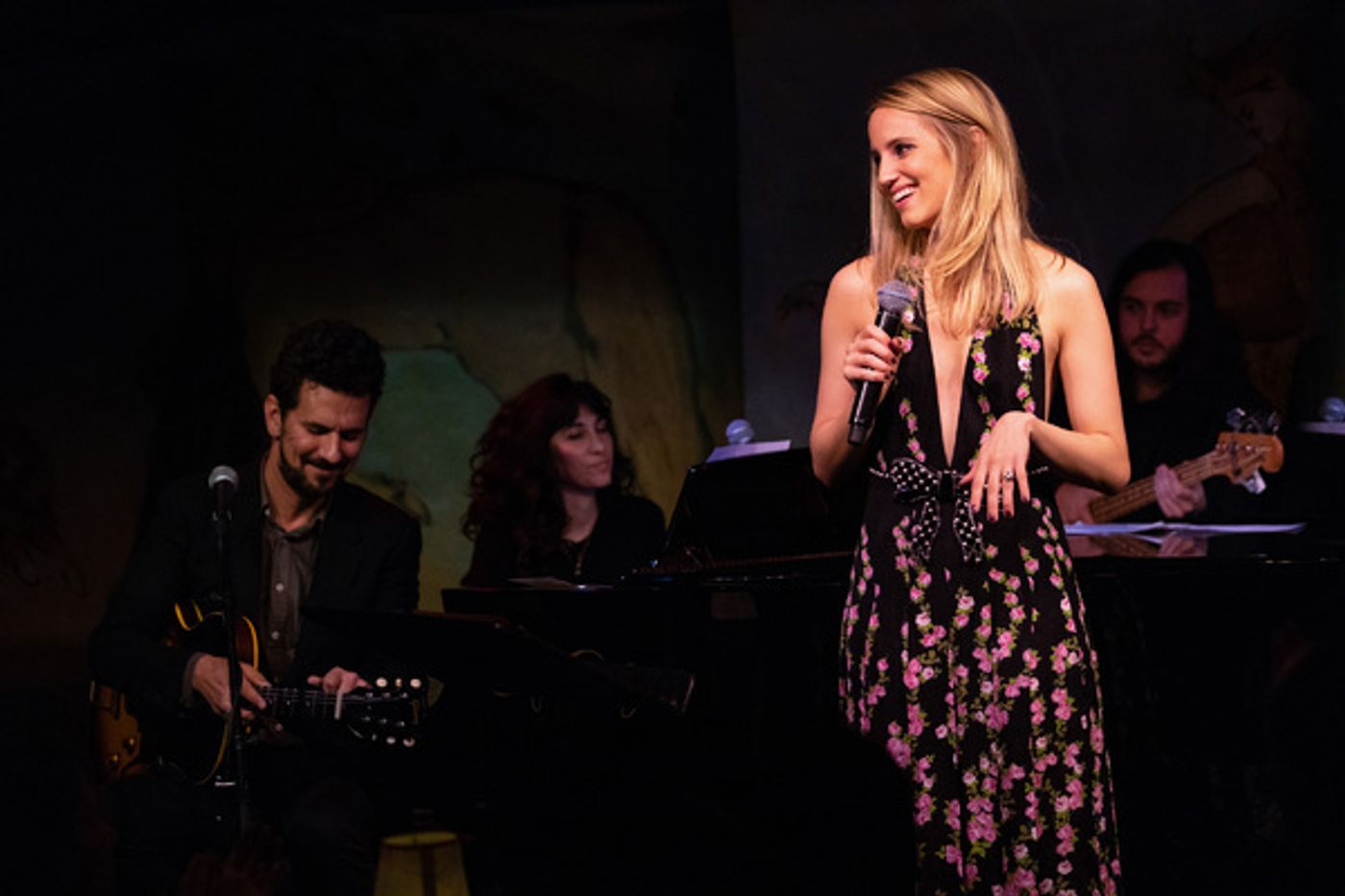 Photo Flash: Dianna Agron Charms at Cafe Carlyle  Image