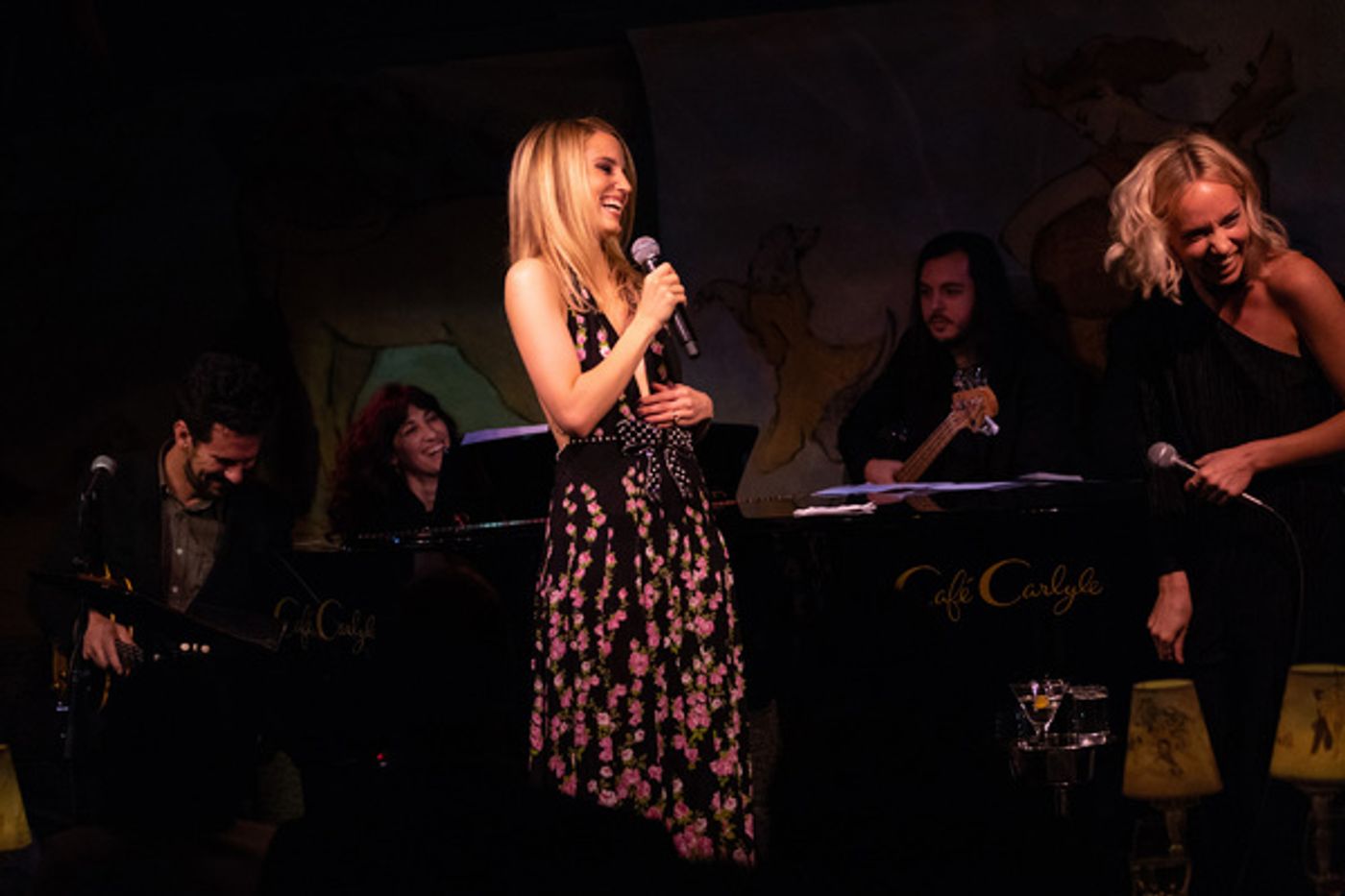 Photo Flash: Dianna Agron Charms at Cafe Carlyle  Image