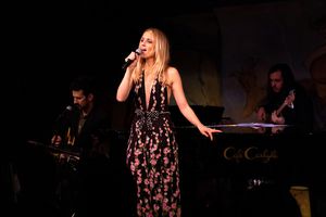 Dianna Agron Photo