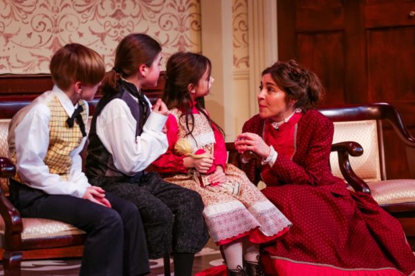 Ivar (Patrick Gow), Bob (Nigel Kelley), Emmy (Jillian Littrell) & Nora (Annie Katica  Photo