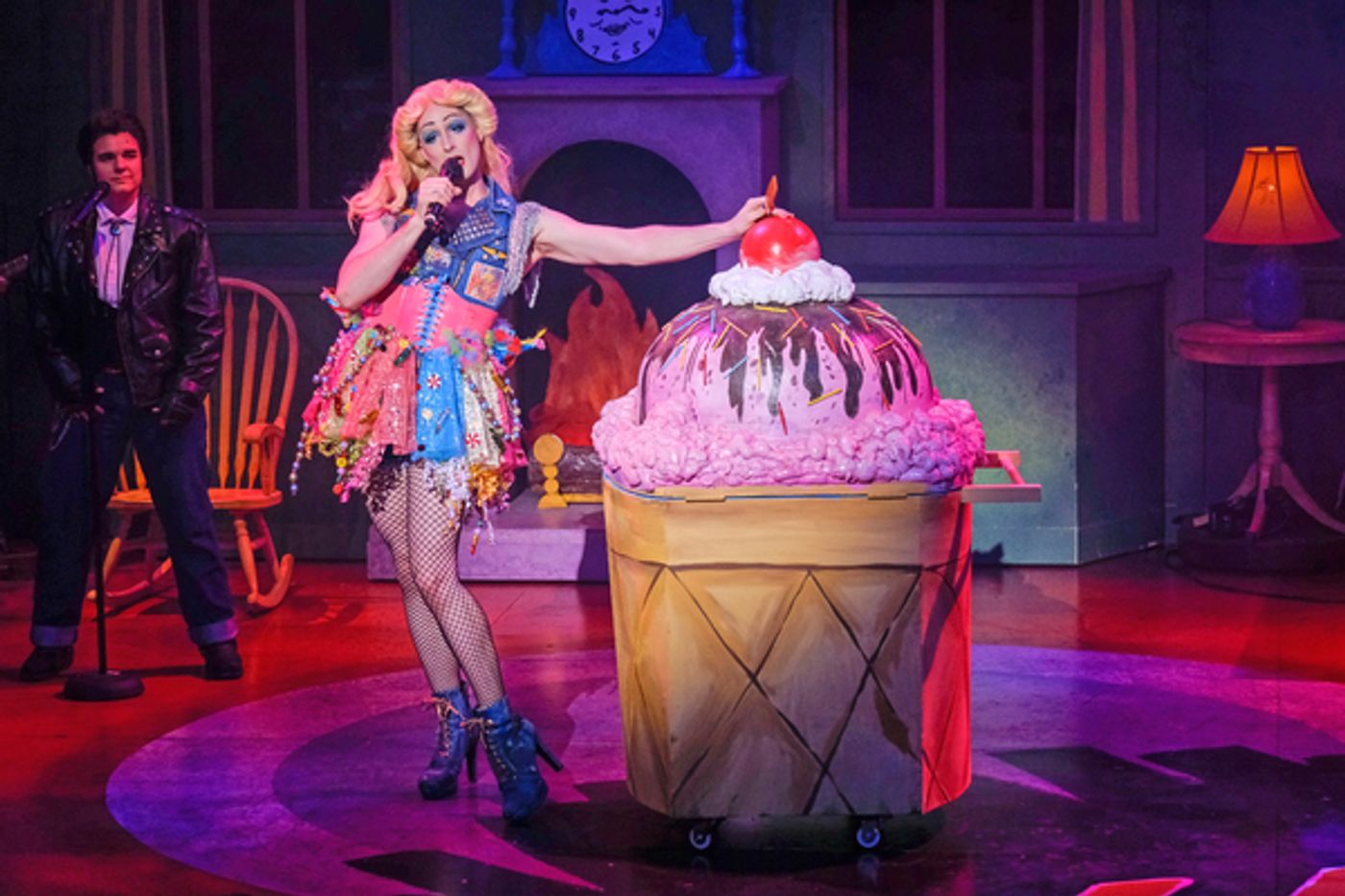 Photo Flash: FIRST LOOK AT HEDWIG AND THE ANGRY INCH at ZACH Theatre  Image