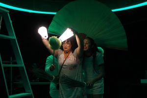 Amanda de la Guardia, Tina Munoz-Pandya, Brian Keys and Anthony Lombard @ BroadwayWorld Amanda de la Guardia, Tina Munoz-Pandya, Brian Keys and Anthony Lombard Photo