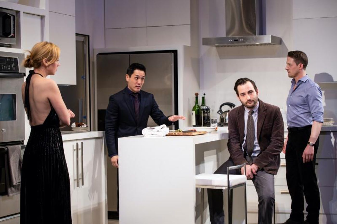 Review: THE ENGAGEMENT PARTY at Hartford Stage  Image