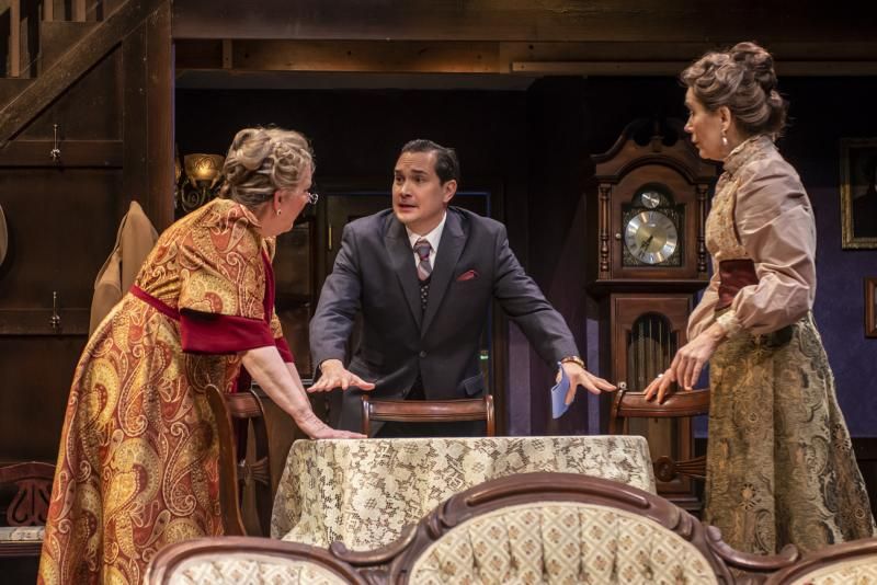 Review: ARSENIC AND OLD LACE at Taproot Theatre  Image