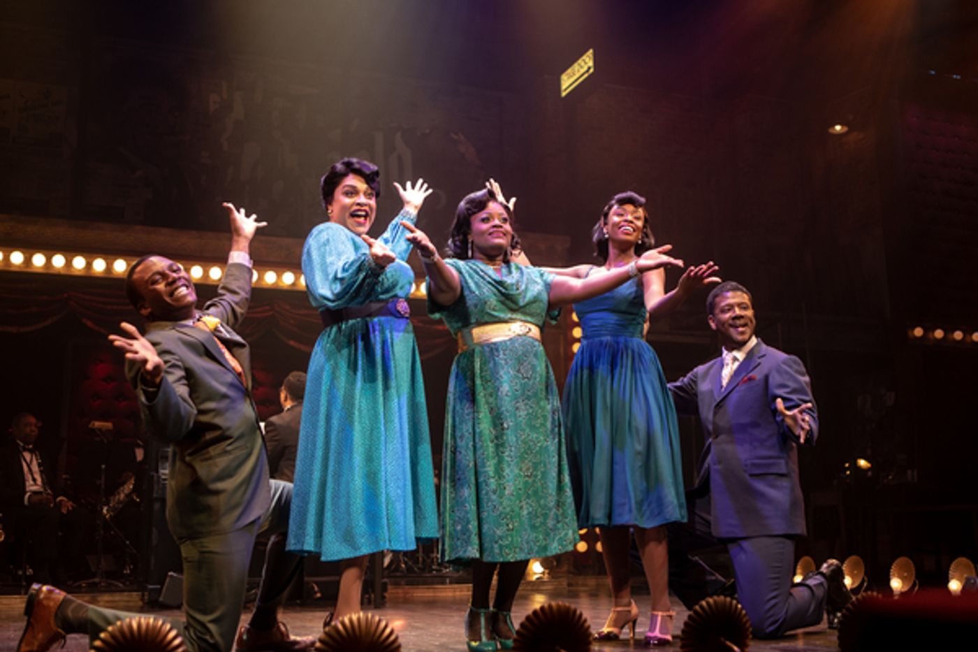 Photo Flash: First Look At AIN'T MISBEHAVIN' At Signature Theatre  Image
