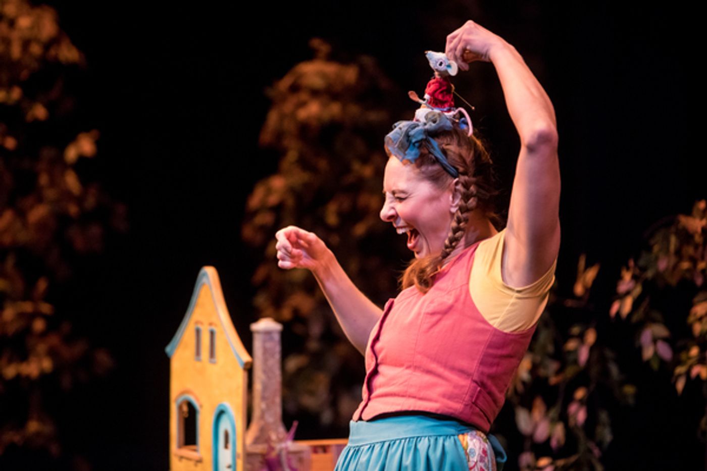 Photo Flash: Children's Theatre Company's Presents THE BIGGEST LITTLE HOUSE IN THE FOREST Photo Flash: Children's Theatre Company's Presents THE BIGGEST LITTLE HOUSE IN THE FOREST Image
