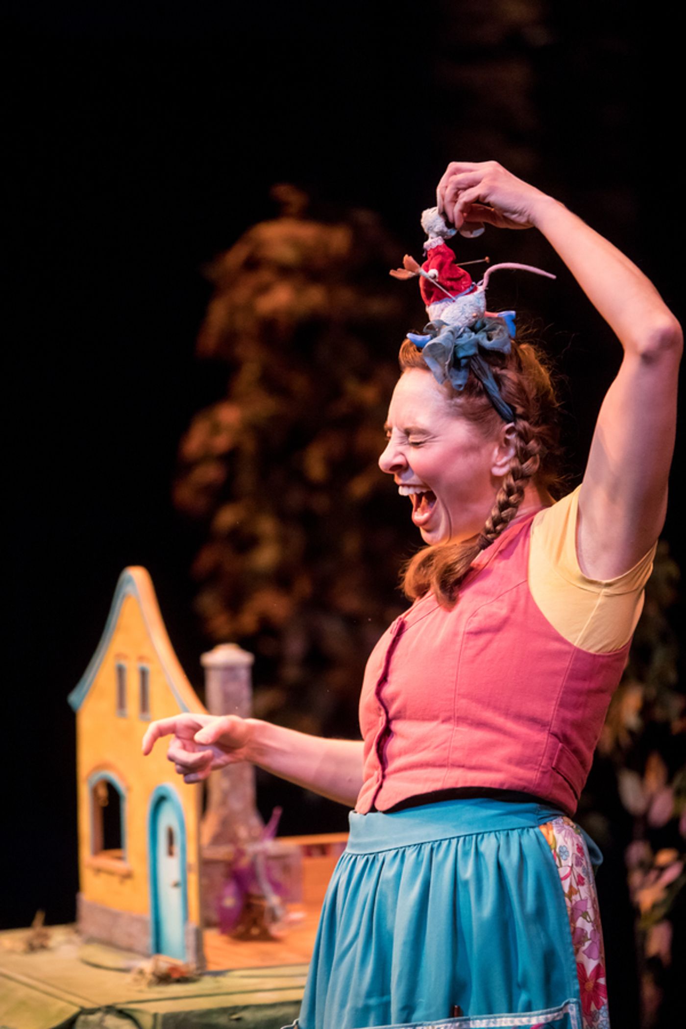 Photo Flash: Children's Theatre Company's Presents THE BIGGEST LITTLE HOUSE IN THE FOREST Photo Flash: Children's Theatre Company's Presents THE BIGGEST LITTLE HOUSE IN THE FOREST Image