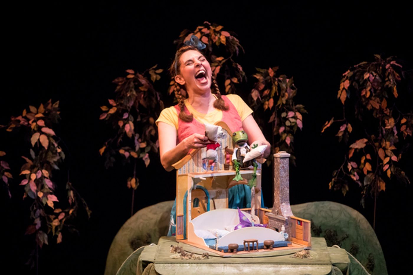 Photo Flash: Children's Theatre Company's Presents THE BIGGEST LITTLE HOUSE IN THE FOREST Photo Flash: Children's Theatre Company's Presents THE BIGGEST LITTLE HOUSE IN THE FOREST Image