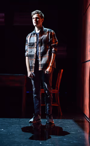 Billy Harris @ BroadwayWorld Billy Harris Photo