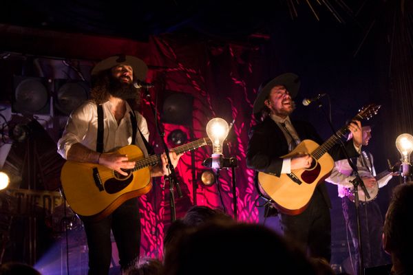 Interview: THE DEAD SOUTH Charms North America and Europe With Bluegrass, Banjo, Guitar and Grit Image