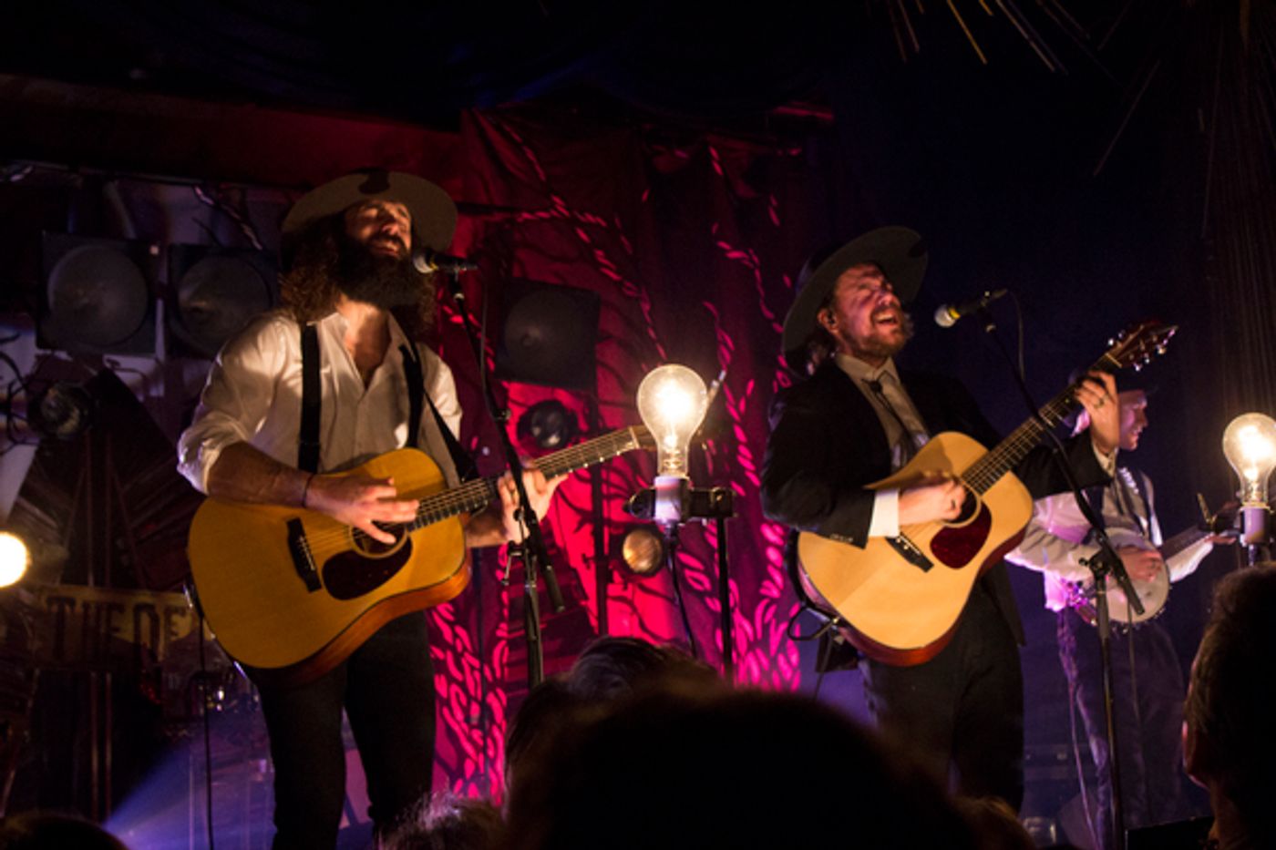 Interview: THE DEAD SOUTH Charms North America and Europe With Bluegrass, Banjo, Guitar and Grit  Image