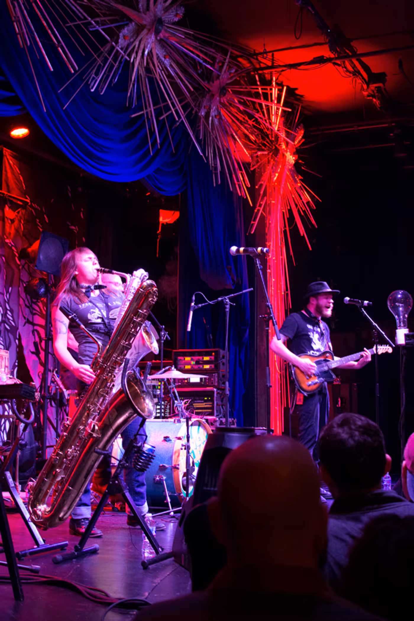 Interview: THE DEAD SOUTH Charms North America and Europe With Bluegrass, Banjo, Guitar and Grit  Image