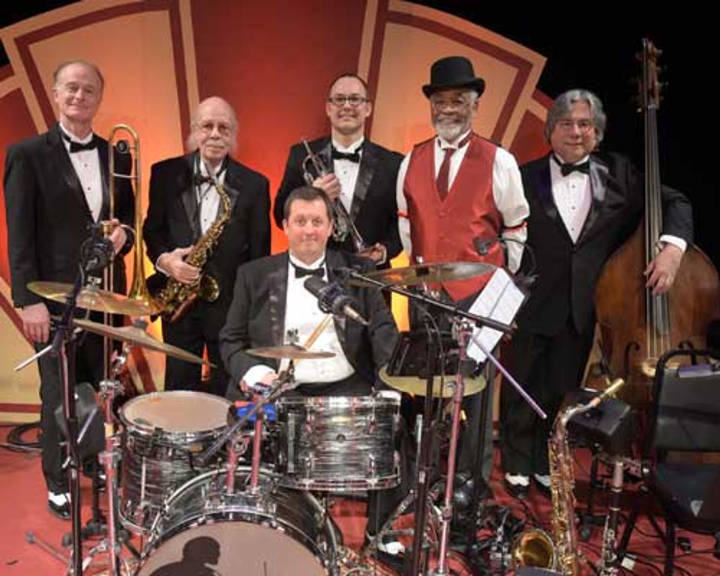 Review: AIN'T MISBEHAVIN' at Westchester Broadway Theatre  Image