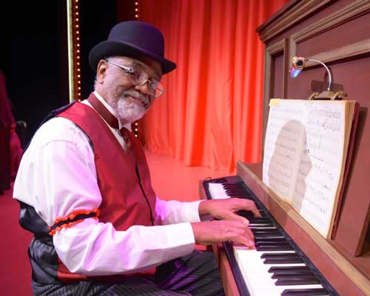 Review: AIN'T MISBEHAVIN' at Westchester Broadway Theatre  Image