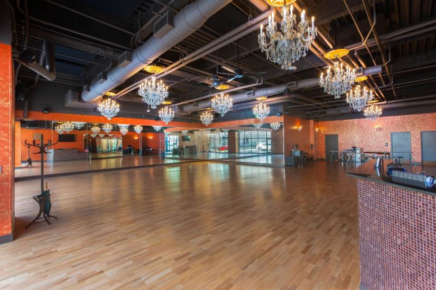 Interview: DANCING WITH THE STARS' Val Brings Ballroom Dance to Atlanta Through Dance with Me  Image