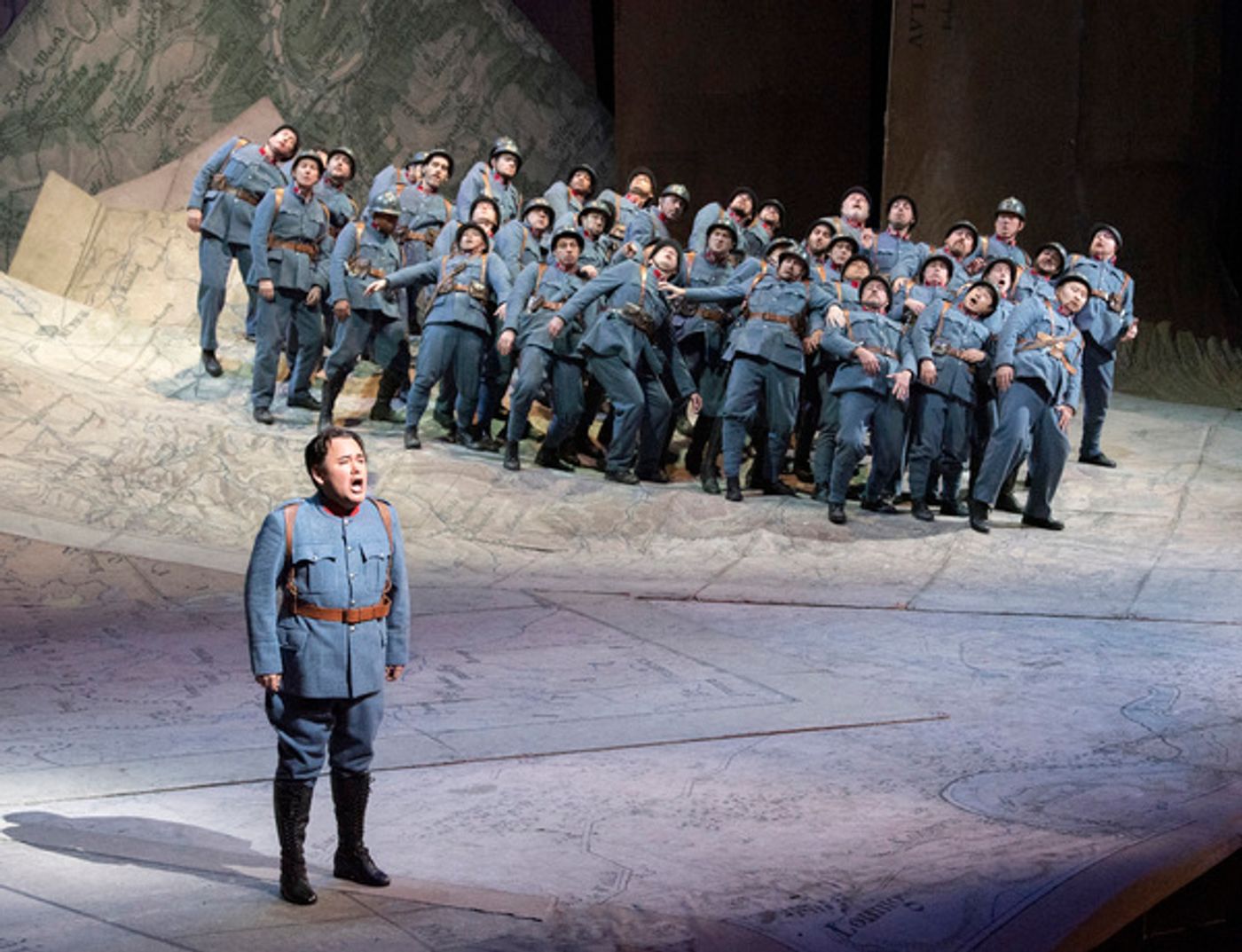 Photo Flash: Kathleen Turner Makes Her Operatic Debut in LA FILLE DU REGIMENT  Image