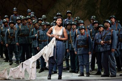 Pretty Yende Photo