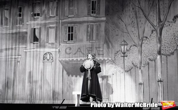 Candice Earley performing in 