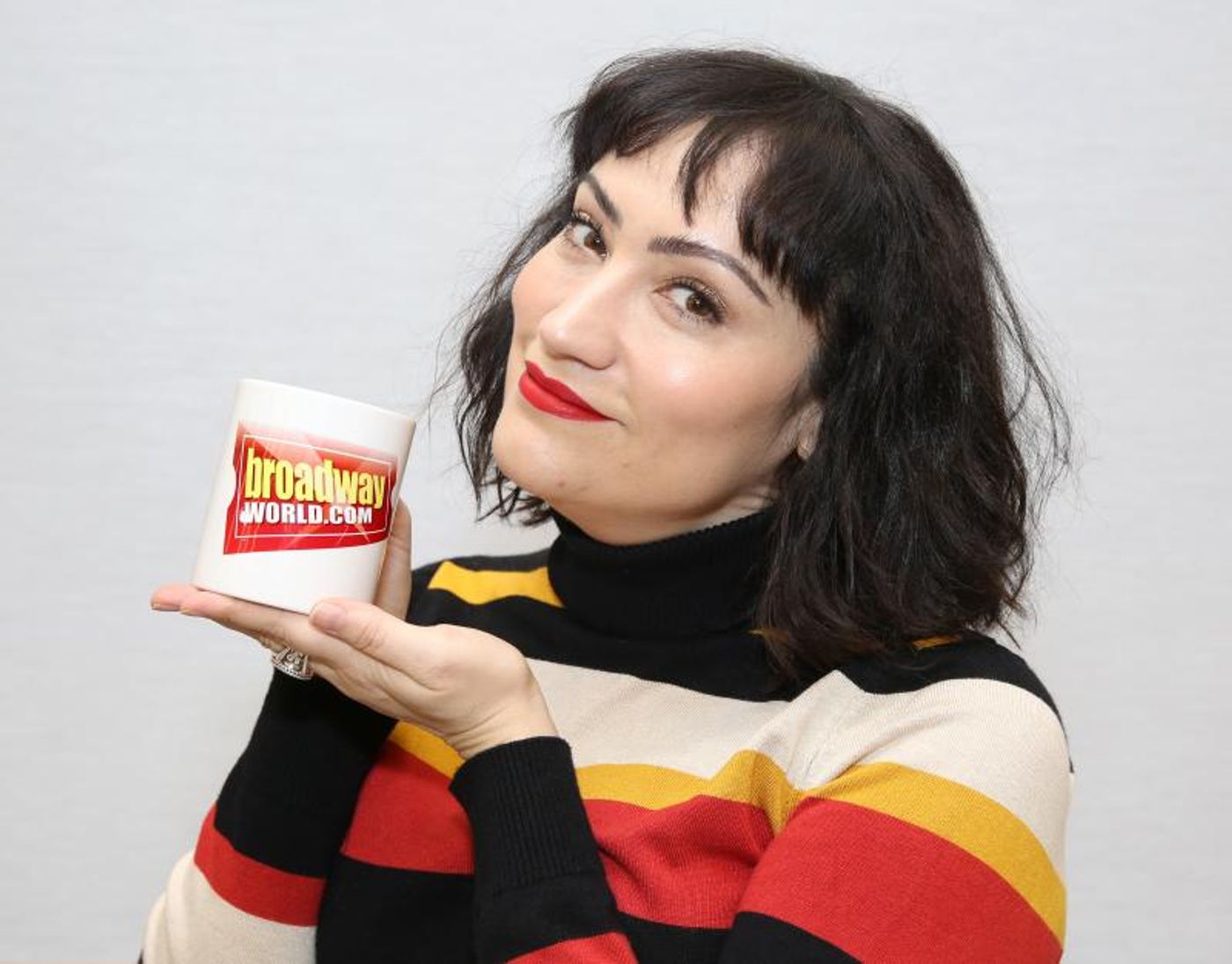 Wake Up With BWW 3/28: BEETLEJUICE Begins Previews & More!  Image