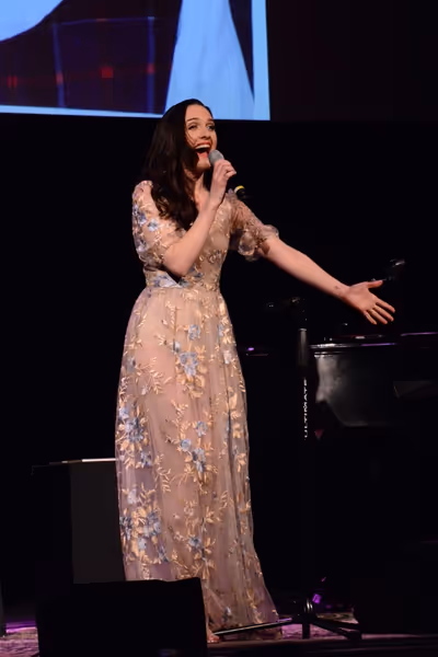 Lena Hall Photo