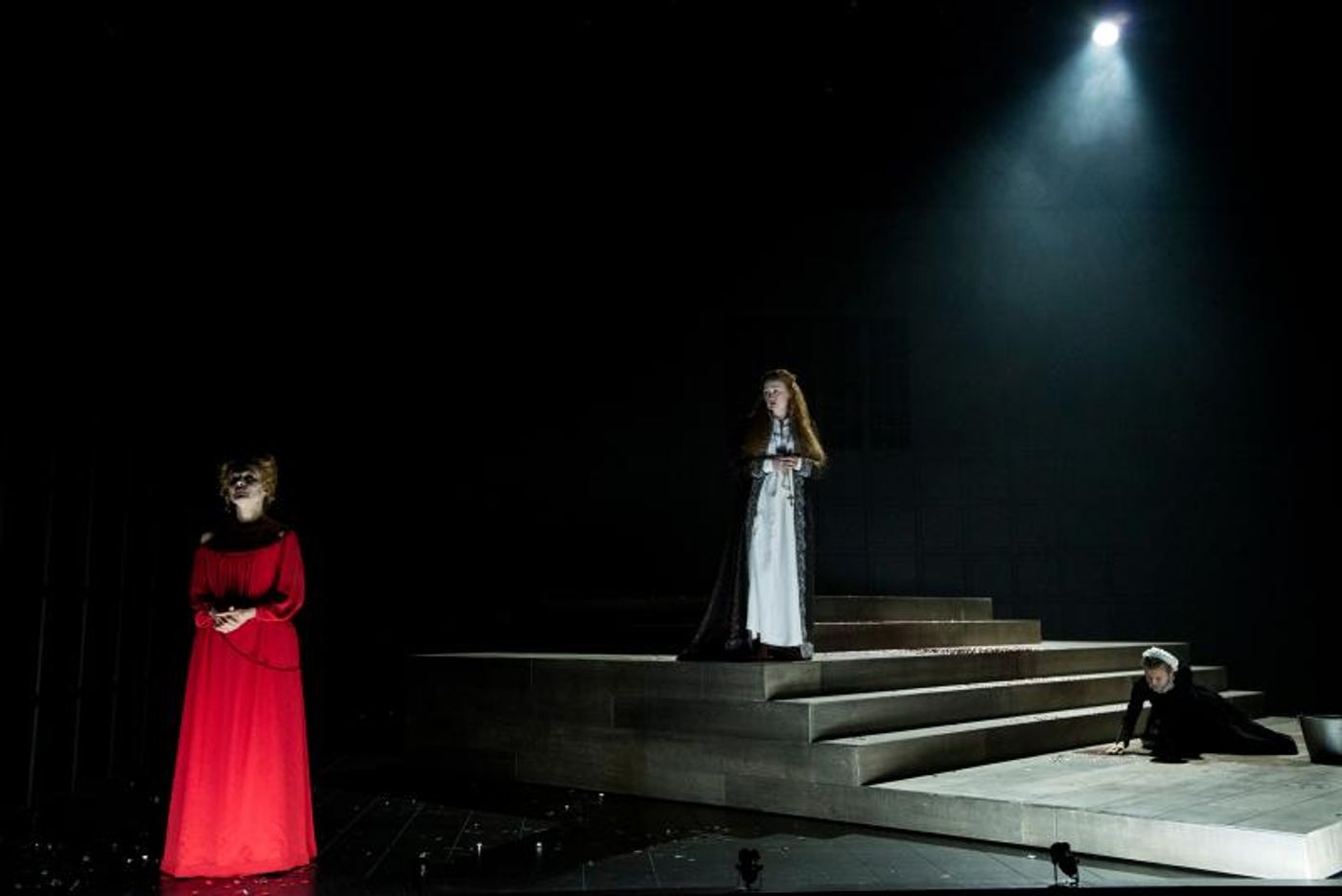 Review: Kate Mulvany's New Adaptation of MARY STUART Returns Feminine Power To Scotland and England's Famous Queens  Image