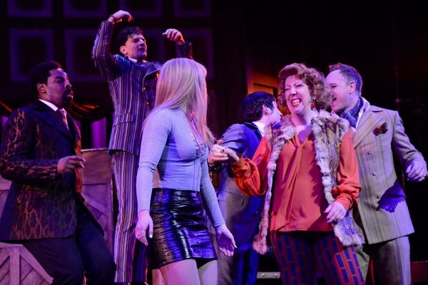 Kyle Taylor Parker, Erika Olson, Jen Perry and John Sanders Photo