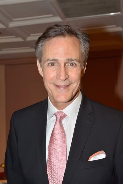 Howard McGillin Photo