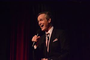 Howard McGillin Photo