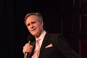 Howard McGillin Photo