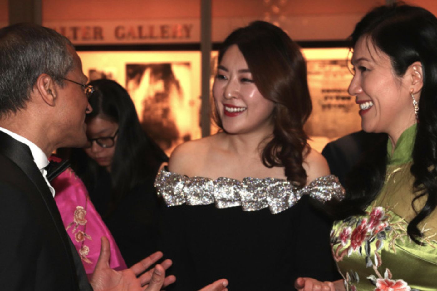 Photo Flash: Kahchun Wong, Bomsori Kim And So Young Park Celebrate New York Philharmonic Debuts In Lunar New Year Concert Photo Flash: Kahchun Wong, Bomsori Kim And So Young Park Celebrate New York Philharmonic Debuts In Lunar New Year Concert Image