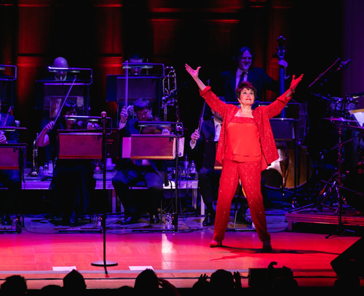 Photo Flash: Chita Rivera Thrills on the London Stage  Image