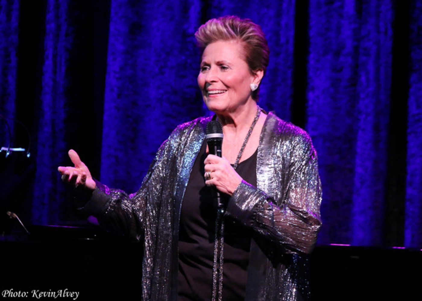 Photo Coverage: Lorna Dallas Brings New Solo Show STAGES to Birdland  Image