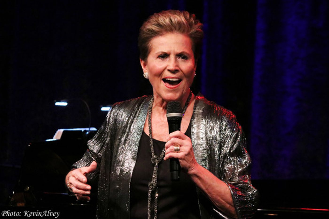 Photo Coverage: Lorna Dallas Brings New Solo Show STAGES to Birdland  Image