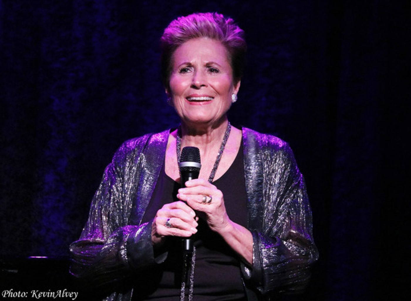 Photo Coverage: Lorna Dallas Brings New Solo Show STAGES to Birdland  Image