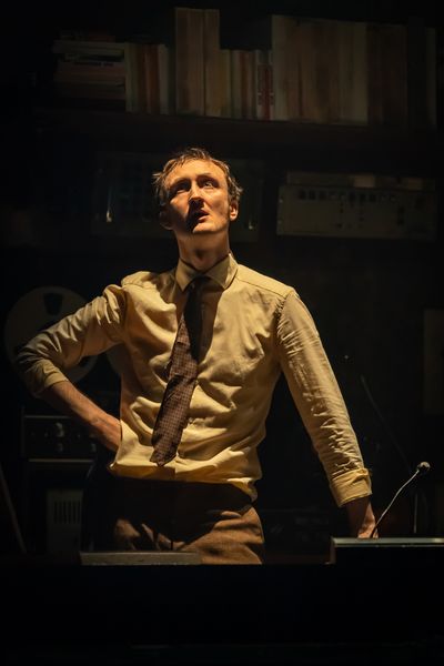 Tom Brooke Photo