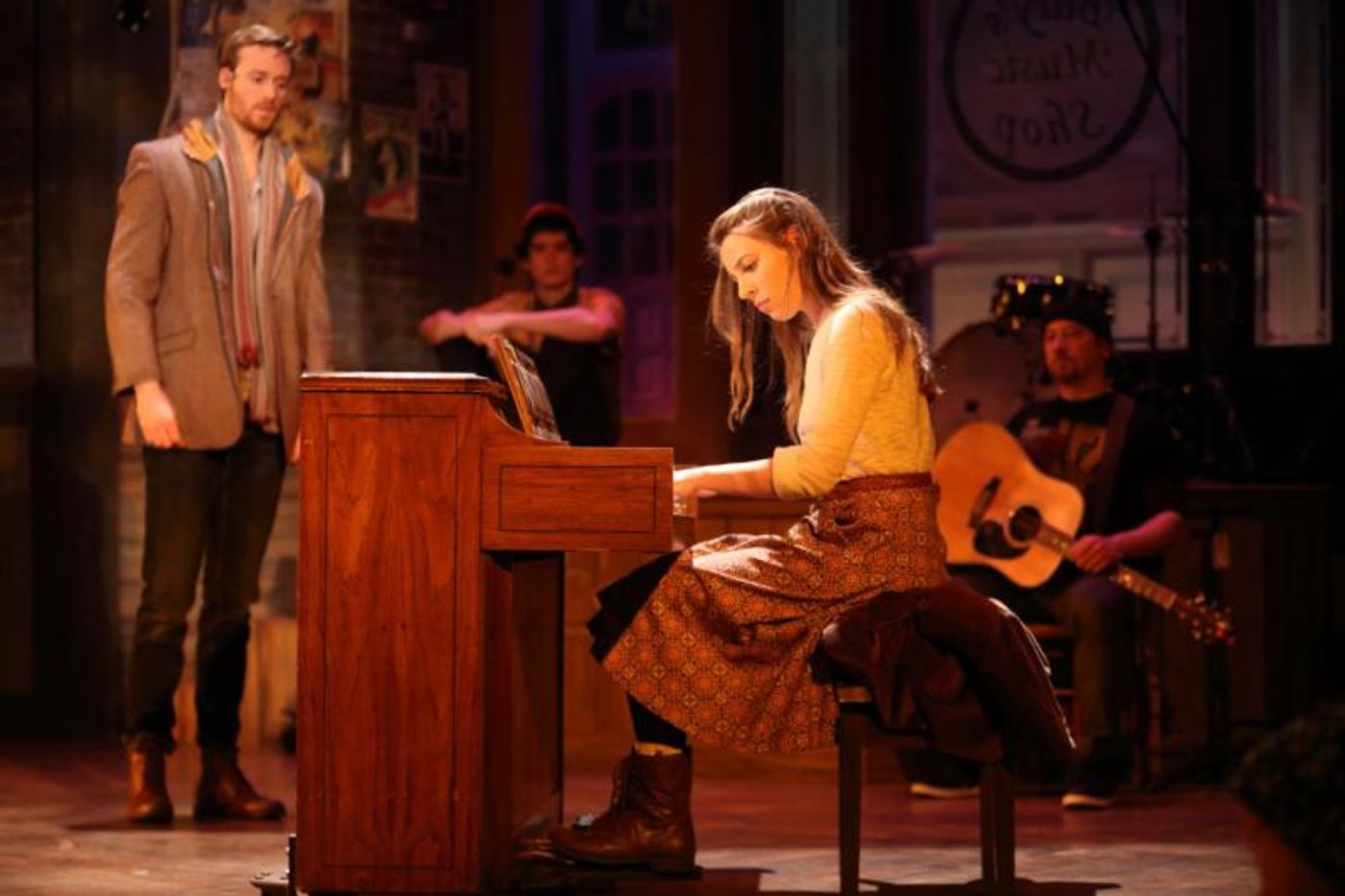 Review: Virginia Repertory Theatre's Hypnotic ONCE is One of the Region's Best Musicals in Years  Image