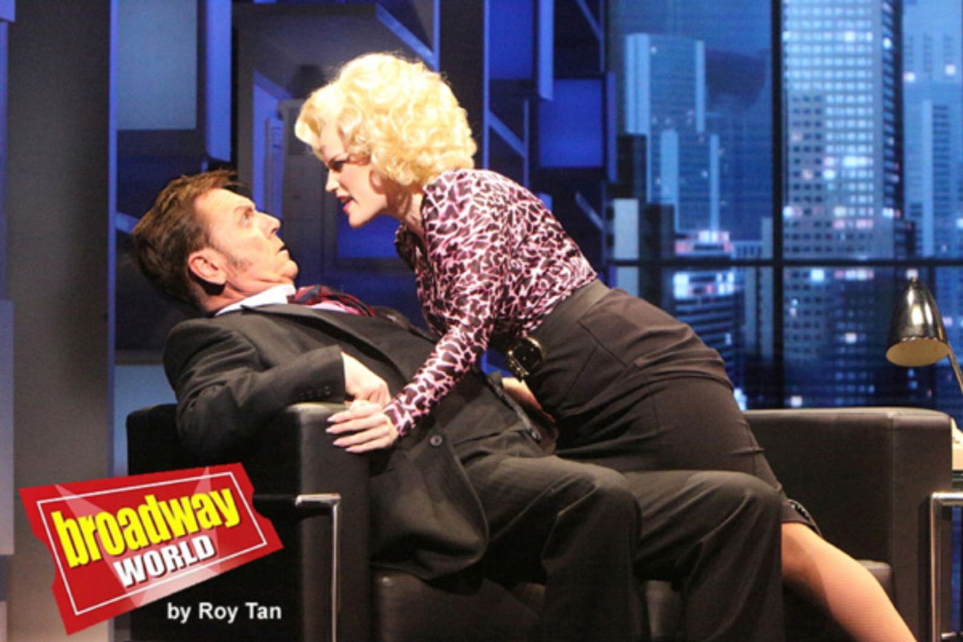 Photo Flash: Get a Look at 9 TO 5 At London Savoy Theatre  Image